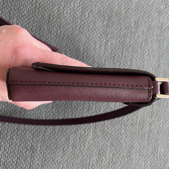 Kate Spade Newbury Lane Sally Turn Lock Crossbody Leather Purse Small Wine - Picture 11 of 17